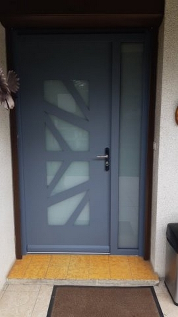 Pose et installation de porte d'entrée en acier blindé à Clermont-Ferrand, Clermont-Ferrand, MG La Sécurité